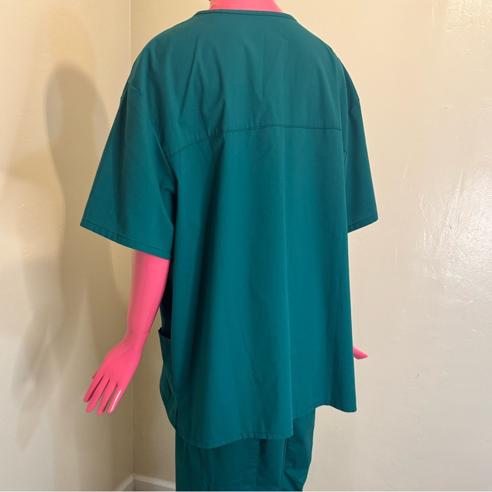 Cherokee Workwear Women’s Scrub Top | 2XL | Green V-Neck Medical Uniform - Picture 3 of 5